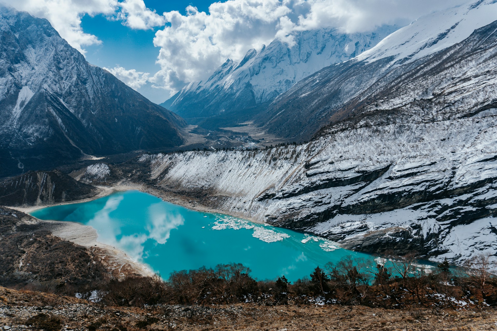Manaslu & Tsum Valley Trek- 24 Days